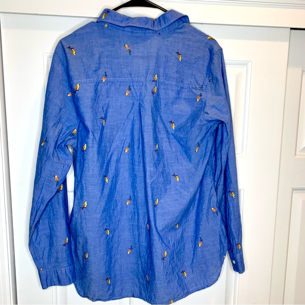 Old Navy parrot Womens Relaxed Classic Parrot Print Button down shirt, Size L - Picture 6 of 10